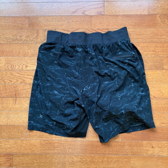 Lululemon THE Short Black Camo Lined Athletic Shorts - Picture 2 of 4
